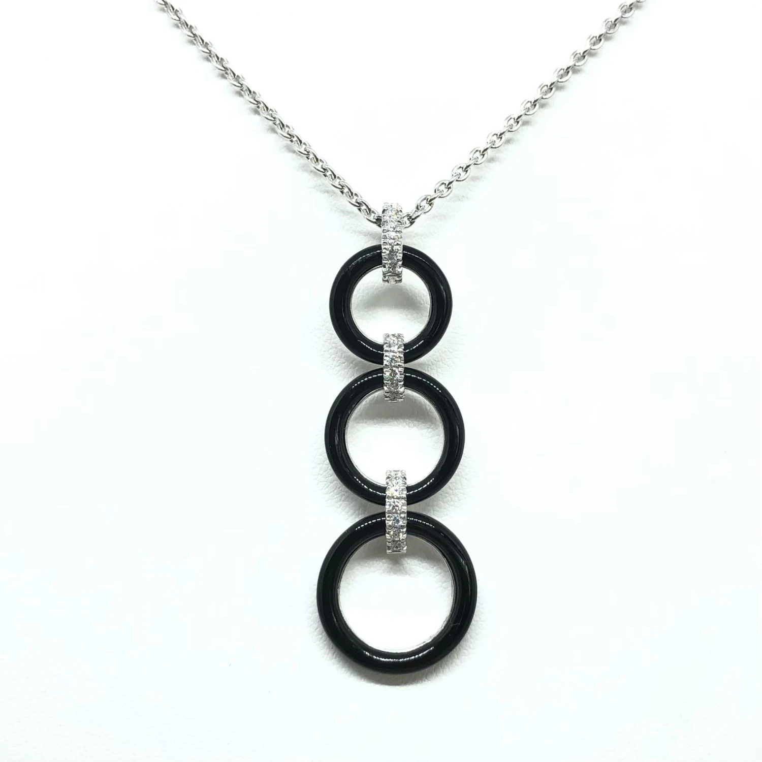 Unknown Onyx With Diamond Necklace Set In 18 Karat White Gold Settings 15 Unknown Onyx With Diamond Necklace Set In 18 Karat White Gold Settings – Image 13