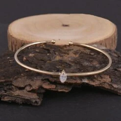 0.47 Carat Solitaire Diamond Bangle Bracelet 18 Karat Yellow Gold Fine Jewelry 11 0.47 Carat Solitaire Diamond Bangle Bracelet 18 Karat Yellow Gold Fine Jewelry -Mode Bijouterie Magasin CNF 21140 master