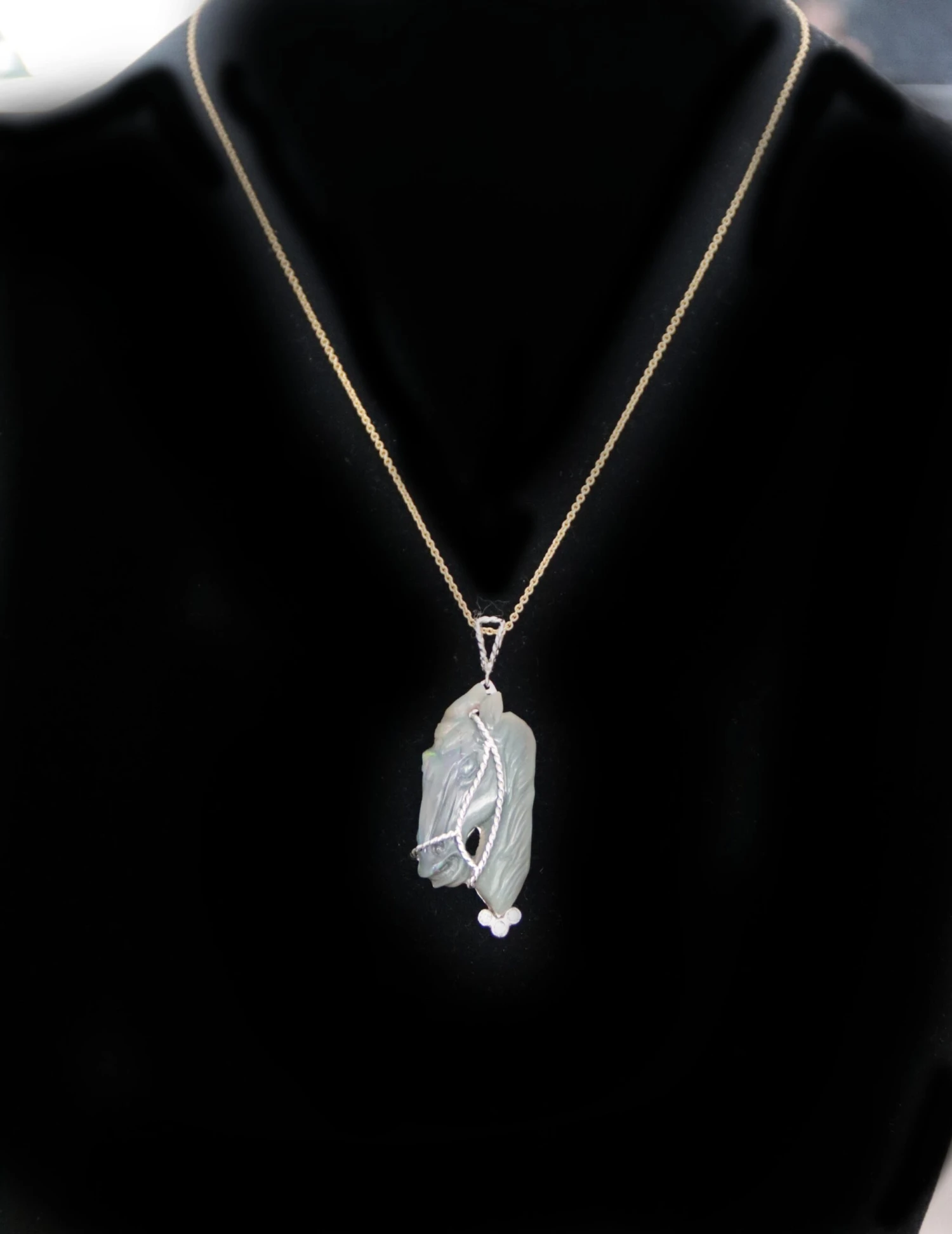 Australian Opal Horse 18 Karat White Gold Diamonds Pendant Necklace 12 Australian Opal Horse 18 Karat White Gold Diamonds Pendant Necklace – Image 10