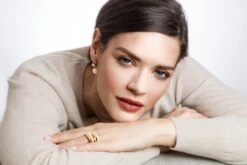 Pink Baroque Pearl Blue Green Pink 18 Karat Solid Gold Drop Classic Earrings -Mode Bijouterie Magasin CVALLOCSCDMIDI PNKPRL MULTI RNG WHTE 2 LR master