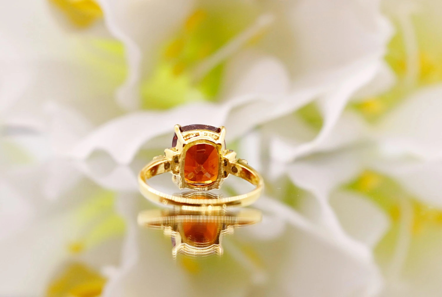 Unknown 18 Karat Gold Hessonite Diamond Ring 6 Unknown 18 Karat Gold Hessonite Diamond Ring – Image 4