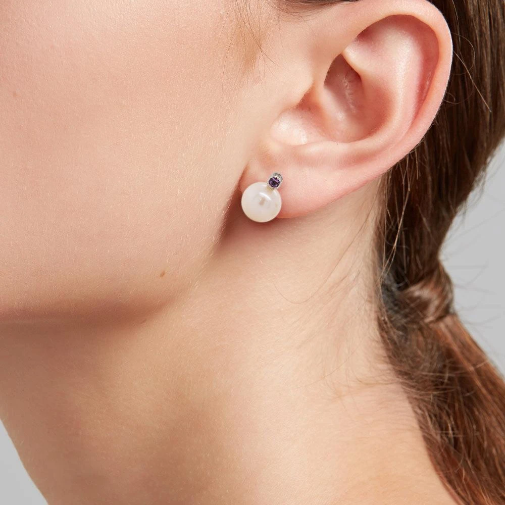 Fei Liu Amethyst And Pearl 18 Karat Gold Textured Stud Earrings 4 Fei Liu Amethyst And Pearl 18 Karat Gold Textured Stud Earrings – Image 2