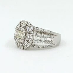 Taper Baguette Cluster Ring In 18 Karat White Gold -Mode Bijouterie Magasin DR 05490 4 master