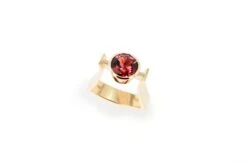 Round 4.49 Carat Crimson Rhodolite Garnet Fashion Ring 9 Round 4.49 Carat Crimson Rhodolite Garnet Fashion Ring -Mode Bijouterie Magasin DSC0053 master