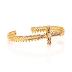 Unknown Jade Jagger Amethyst Madonna 18 Karat Yellow Gold Cross Bracelet -Mode Bijouterie Magasin DSC01217 master