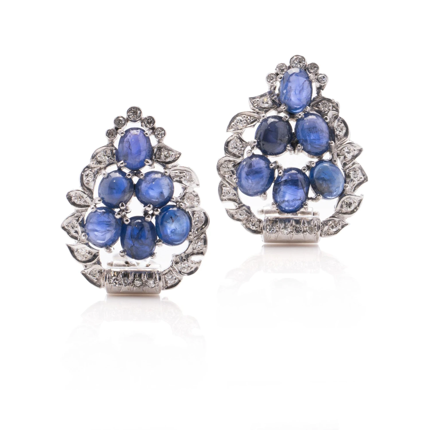 Unknown 18k Gold Leaf-Shaped Earrings With Natural Cabochon Sapphires And Diamonds 4 Unknown 18k Gold Leaf-Shaped Earrings With Natural Cabochon Sapphires And Diamonds – Image 2