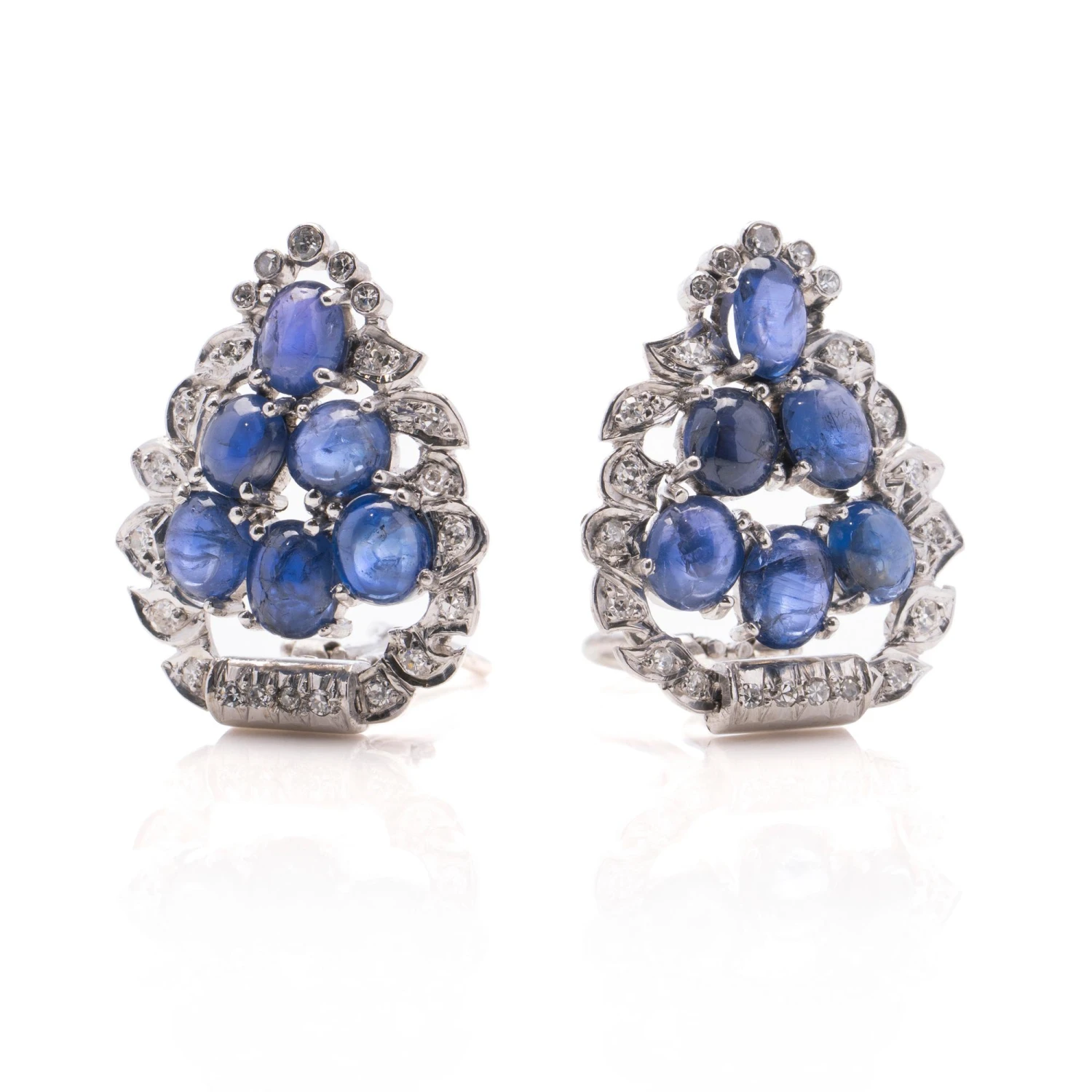 Unknown 18k Gold Leaf-Shaped Earrings With Natural Cabochon Sapphires And Diamonds 10 Unknown 18k Gold Leaf-Shaped Earrings With Natural Cabochon Sapphires And Diamonds – Image 8