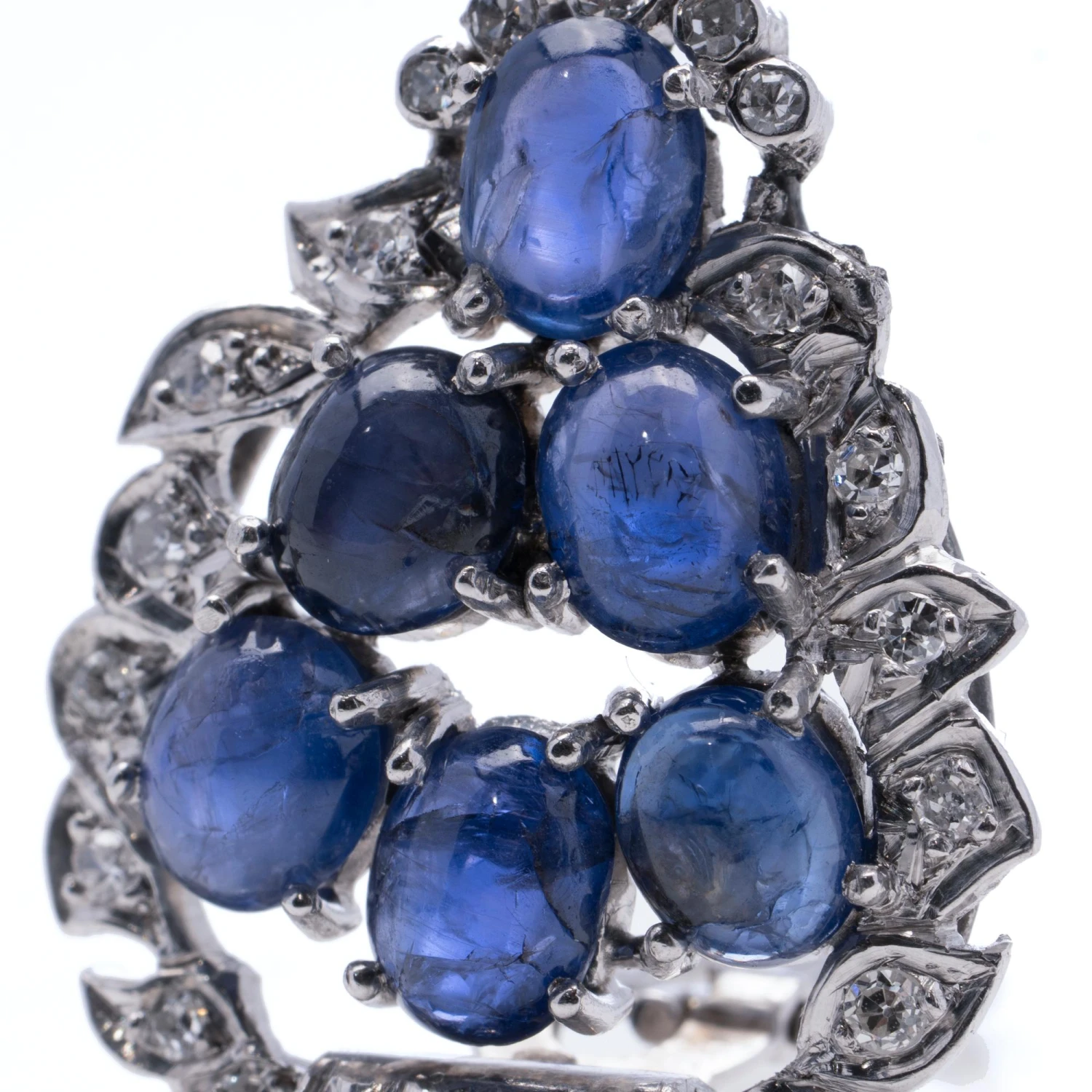 Unknown 18k Gold Leaf-Shaped Earrings With Natural Cabochon Sapphires And Diamonds 5 Unknown 18k Gold Leaf-Shaped Earrings With Natural Cabochon Sapphires And Diamonds – Image 3