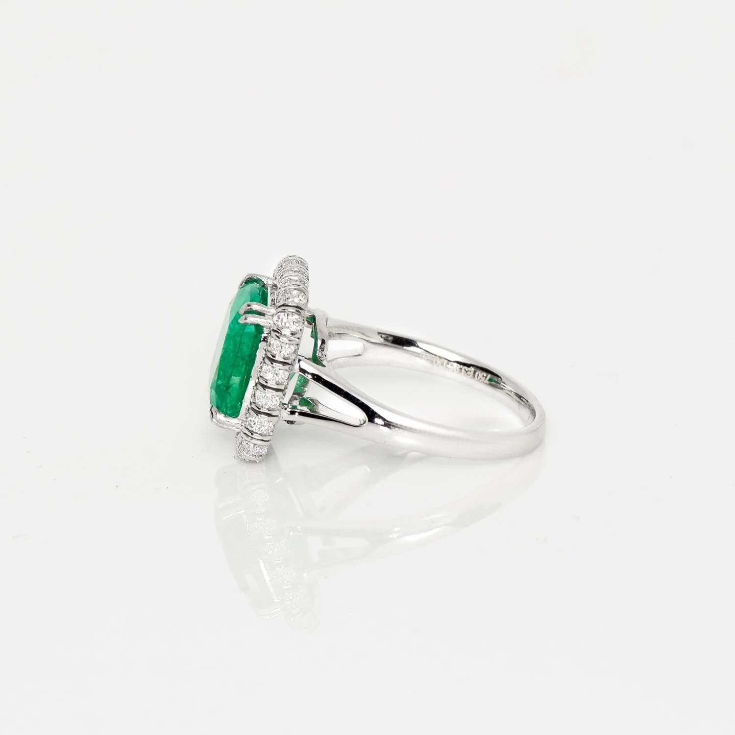 IGI 18K 3.95 Carat Natural Emerald&Diamonds Antique Art Deco Engagement Ring 9 IGI 18K 3.95 Carat Natural Emerald&Diamonds Antique Art Deco Engagement Ring – Image 7