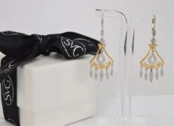 Unknown 14 Karat White & Yellow Gold Diamond Chandelier Earrings -Mode Bijouterie Magasin DSC 0045 master 1