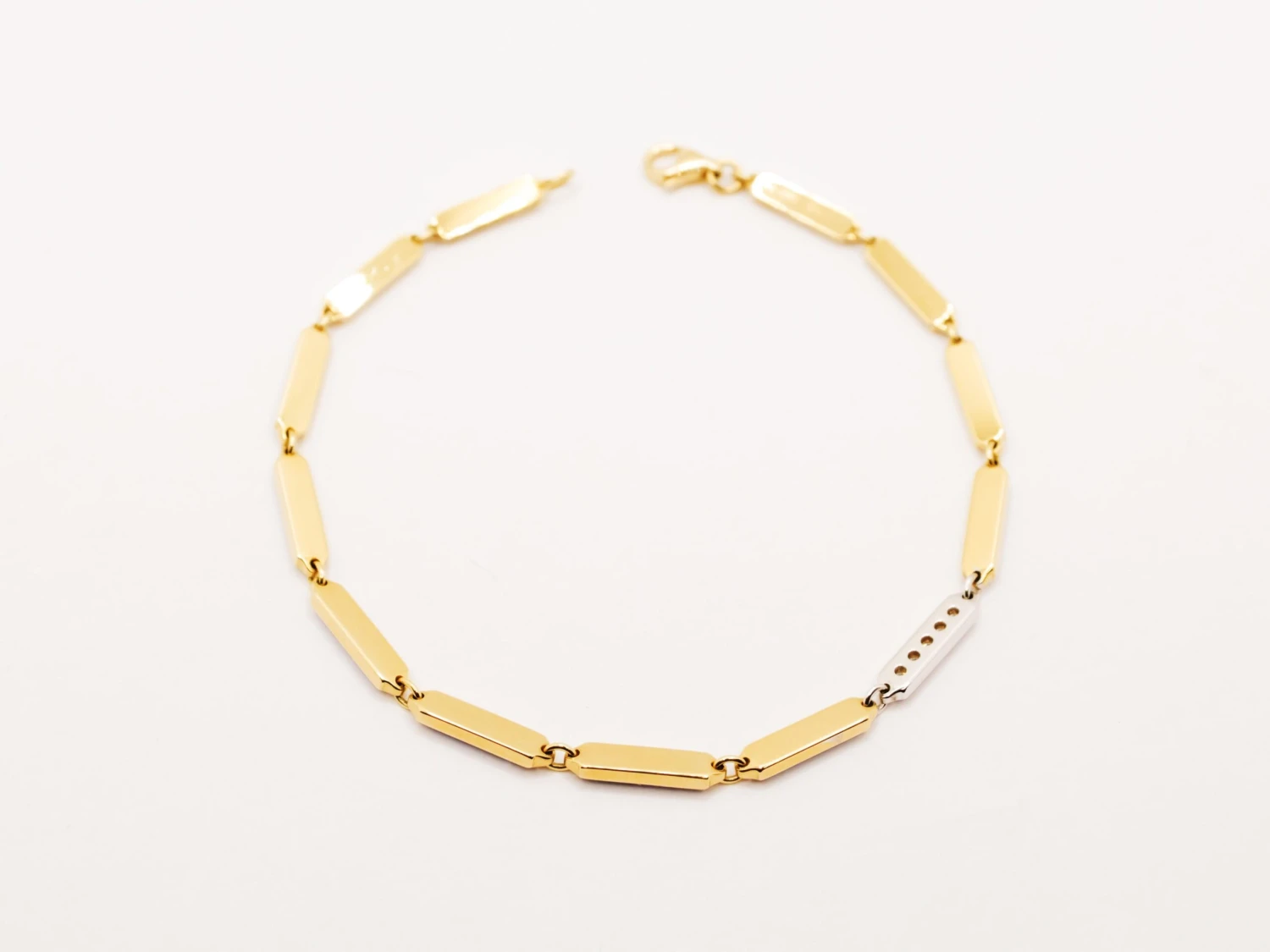 Unknown 18 Kt Yellow Gold Enamel And Diamond Bracelet 6 Unknown 18 Kt Yellow Gold Enamel And Diamond Bracelet – Image 4