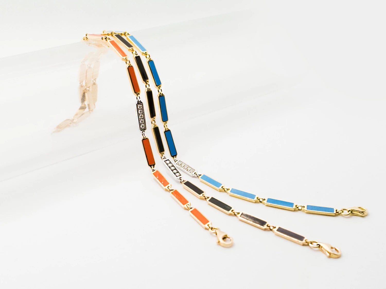 Unknown 18 Kt Yellow Gold Enamel And Diamond Bracelet 7 Unknown 18 Kt Yellow Gold Enamel And Diamond Bracelet – Image 5