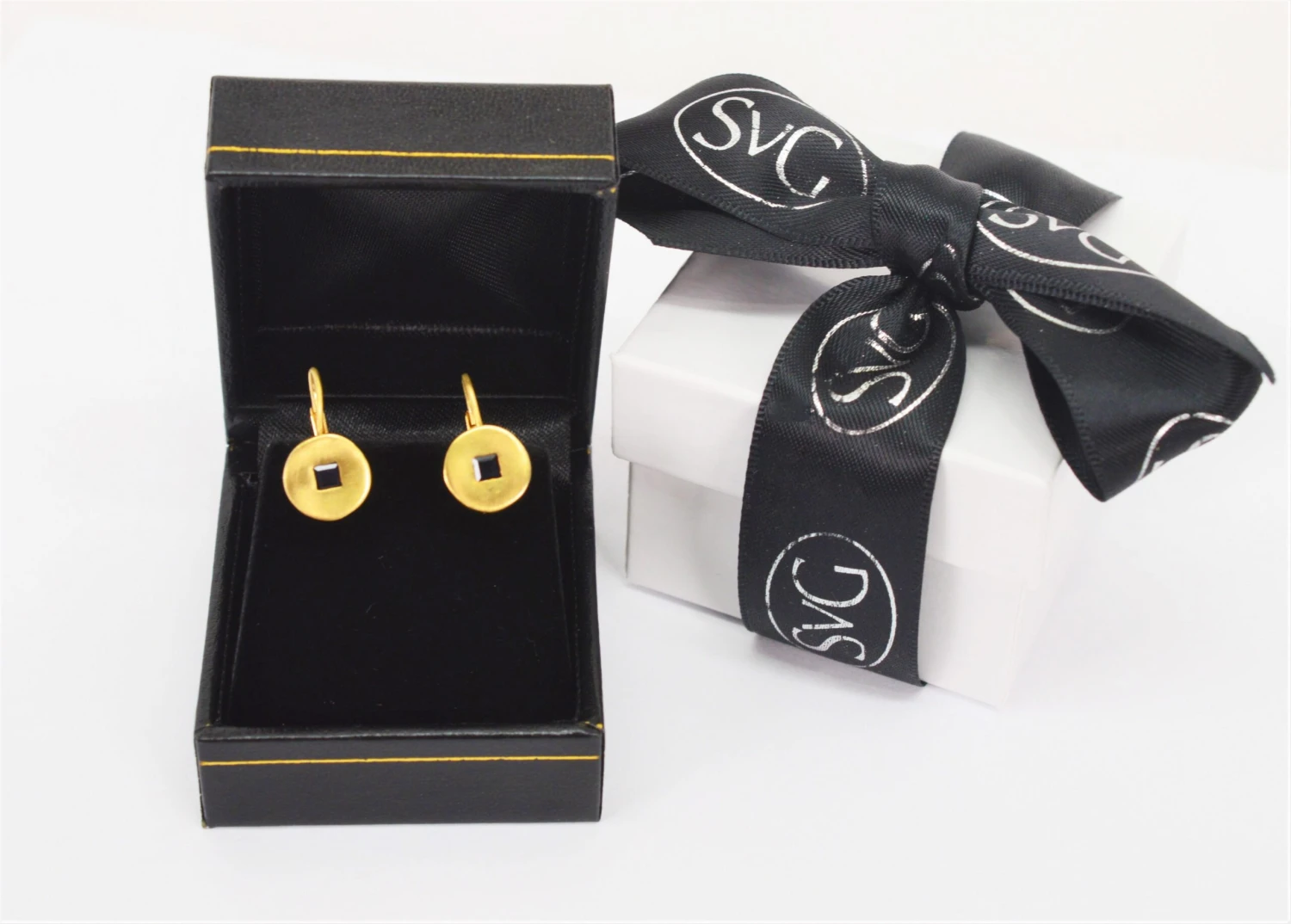 Robin Rotenier 18 Karat Satin Yellow Gold Drop Earrings W Sapphire 8 Robin Rotenier 18 Karat Satin Yellow Gold Drop Earrings W Sapphire – Image 6