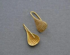 1.12 Carats Diamonds Yellow 18kt Gold Pear Drop Earrings By Lauren Harper -Mode Bijouterie Magasin DSC 0111 master 1