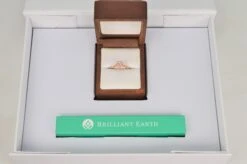 Unknown Brilliant Earth Diamond 14 Karat Rose Gold Engagement Ring W GIA Cert Box Papers 20 Unknown Brilliant Earth Diamond 14 Karat Rose Gold Engagement Ring W GIA Cert Box Papers -Mode Bijouterie Magasin DSC 0111 master
