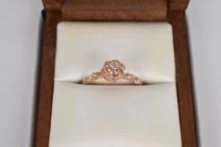 Unknown Brilliant Earth Diamond 14 Karat Rose Gold Engagement Ring W GIA Cert Box Papers 22 Unknown Brilliant Earth Diamond 14 Karat Rose Gold Engagement Ring W GIA Cert Box Papers -Mode Bijouterie Magasin DSC 0112 master