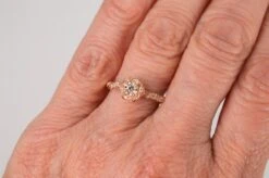 Unknown Brilliant Earth Diamond 14 Karat Rose Gold Engagement Ring W GIA Cert Box Papers 30 Unknown Brilliant Earth Diamond 14 Karat Rose Gold Engagement Ring W GIA Cert Box Papers -Mode Bijouterie Magasin DSC 0118 master