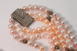 Unknown Triple Strand Blush Pearls W Diamond Silver Enhancements -Mode Bijouterie Magasin DSC 0153 master