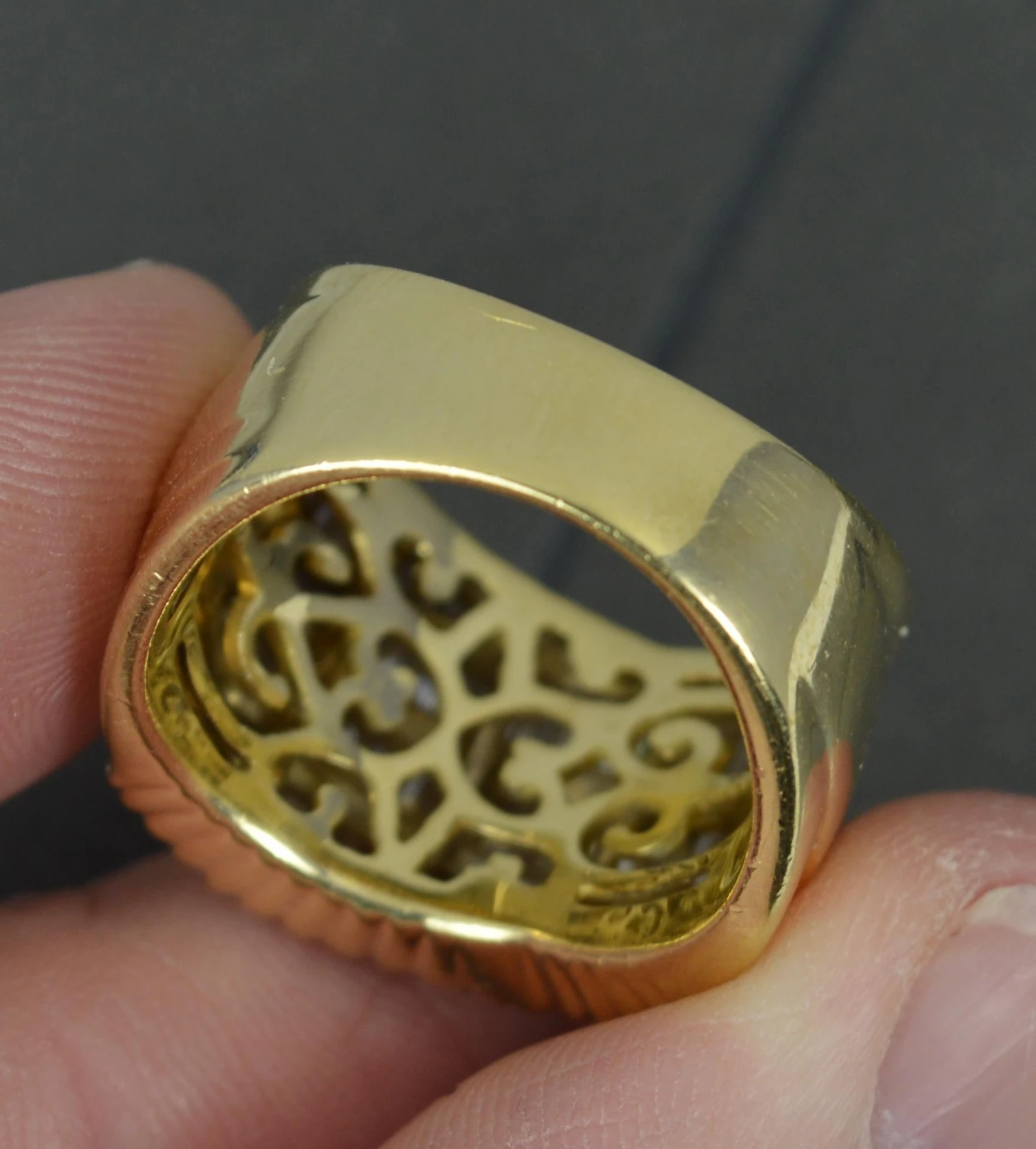 Unknown Heavy Bling 3.00 Carat Diamond And 18 Carat Yellow Gold Cluster Ring 7 Unknown Heavy Bling 3.00 Carat Diamond And 18 Carat Yellow Gold Cluster Ring – Image 5