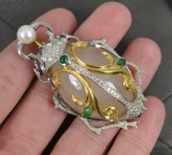 Unknown Incredible 18ct Gold Agate Sapphire Emerald Pearl Diamond Beetle Brooch 44.7g -Mode Bijouterie Magasin DSC 0906 master
