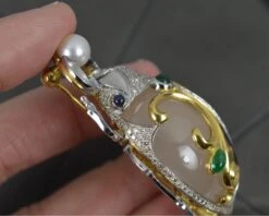 Unknown Incredible 18ct Gold Agate Sapphire Emerald Pearl Diamond Beetle Brooch 44.7g -Mode Bijouterie Magasin DSC 0908 master