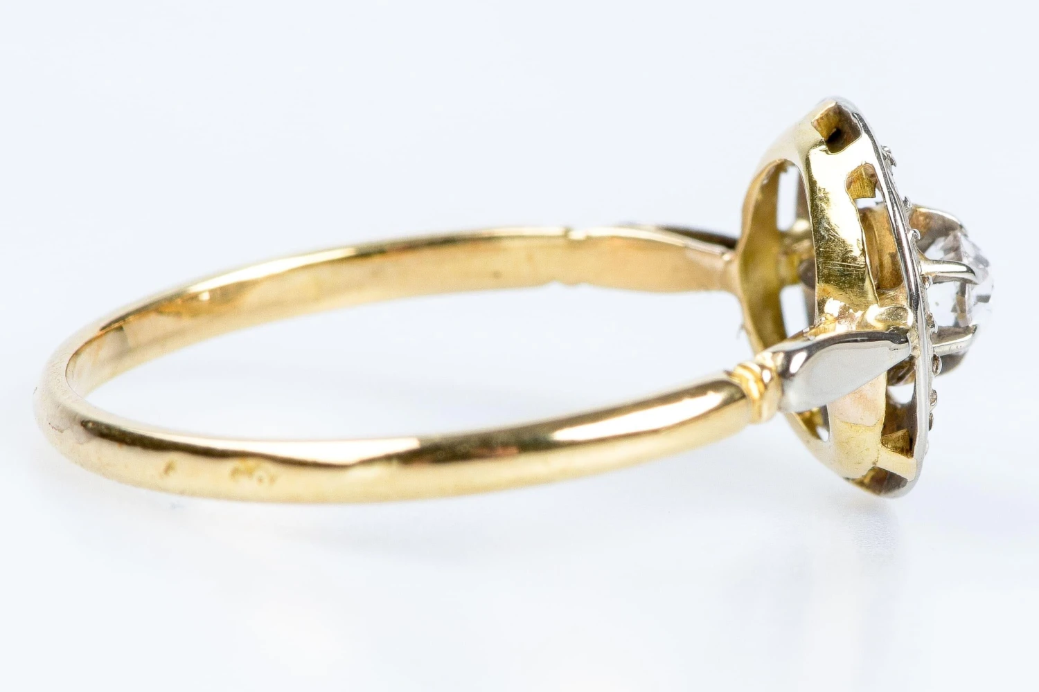 Unknown Antique 18-carat Yellow Gold Ring Decorated With Zirconium Oxide 5 Unknown Antique 18-carat Yellow Gold Ring Decorated With Zirconium Oxide – Image 3