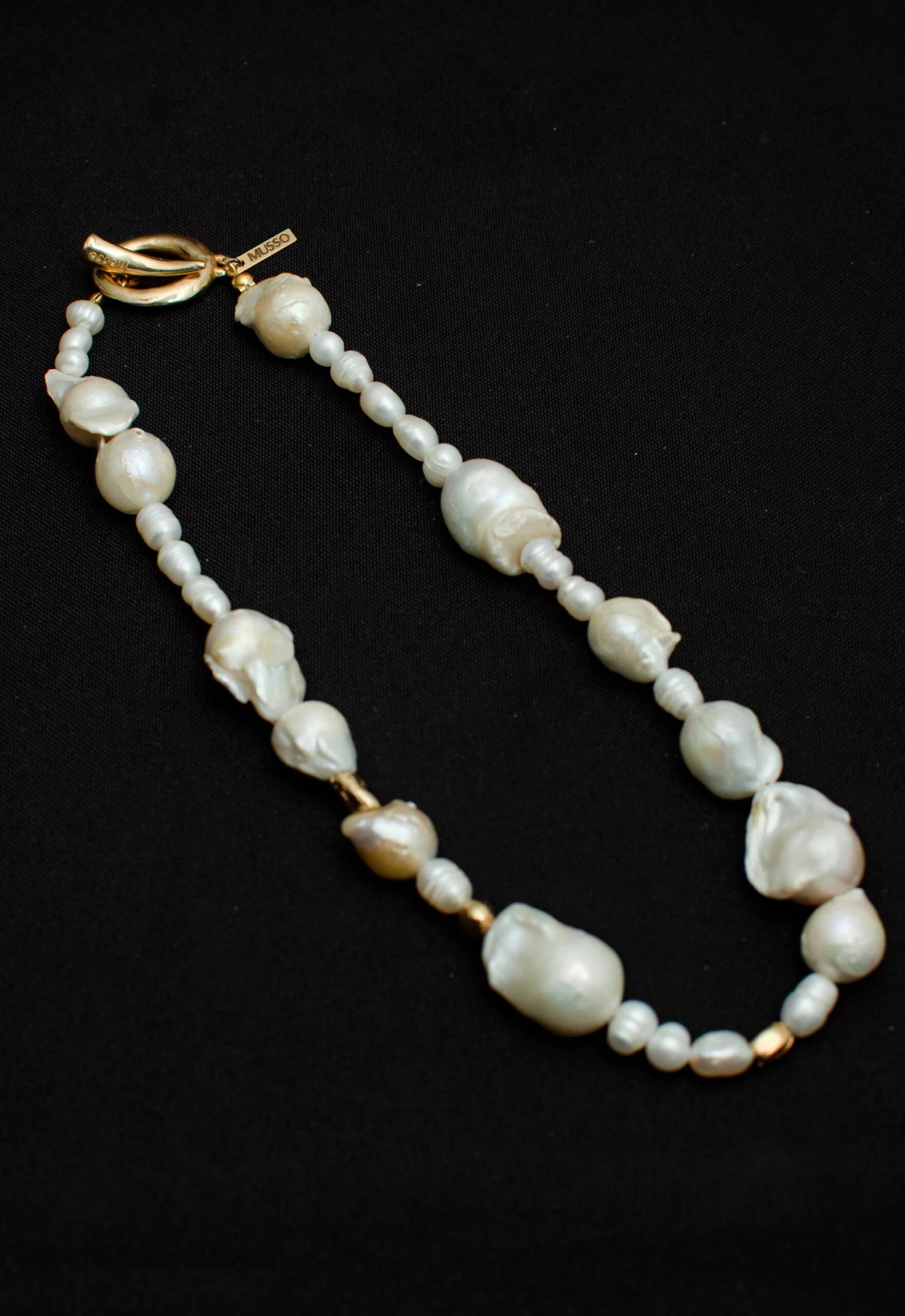 Unknown Iregular Baroque Pearl Necklace 6 Unknown Iregular Baroque Pearl Necklace – Image 4