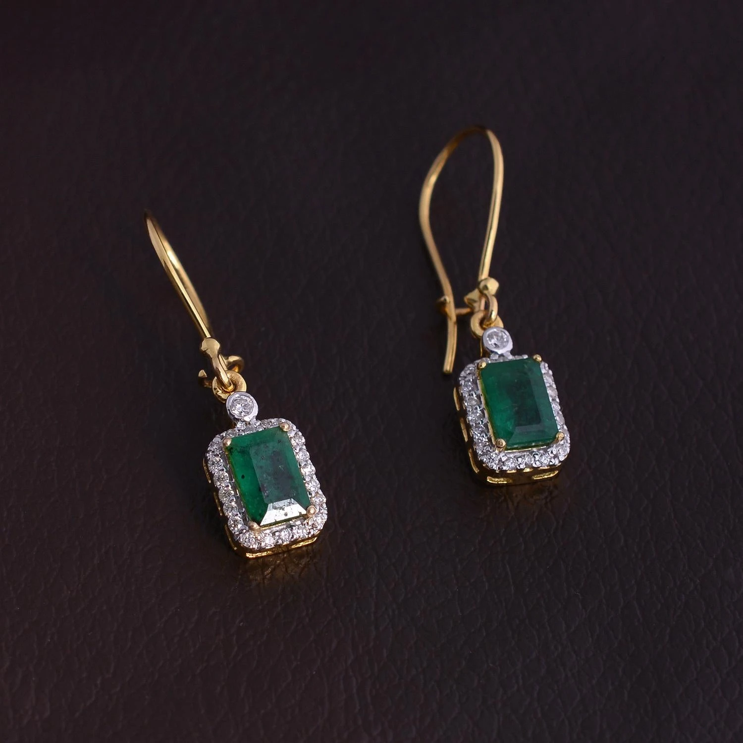 Unknown Emerald Dangle Earrings With Diamond In 14k Gold 4 Unknown Emerald Dangle Earrings With Diamond In 14k Gold – Image 2