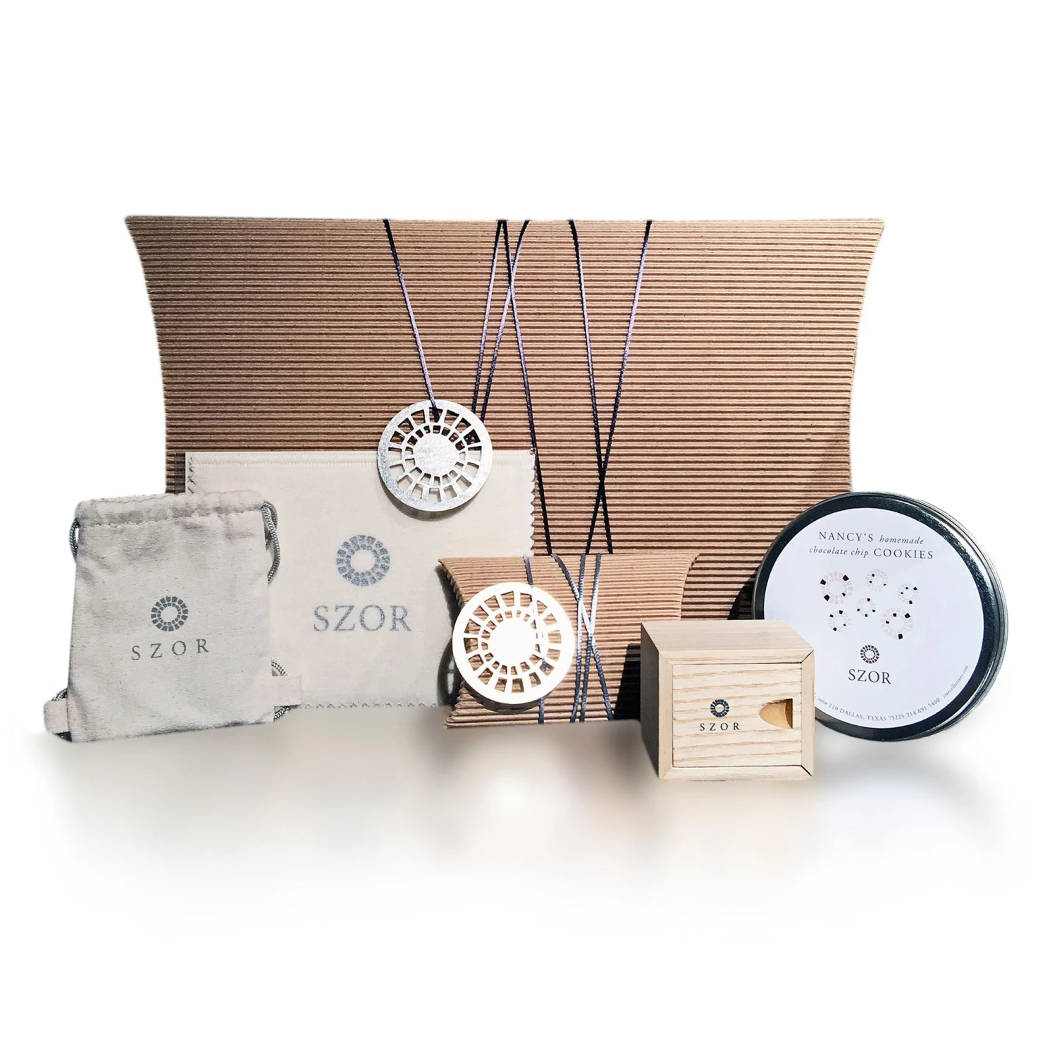 Natural Dendrite Agate One Of A Kind Gold Ribbon Ring, Barbara Heinrich 2023 8 Natural Dendrite Agate One Of A Kind Gold Ribbon Ring, Barbara Heinrich 2023 – Image 6