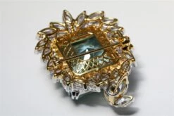Unknown 35.54 Carat Aquamarin 7.39 Carat Diamond Pendant, Brooch 18k Gold 14 Unknown 35.54 Carat Aquamarin 7.39 Carat Diamond Pendant, Brooch 18k Gold -Mode Bijouterie Magasin IMGL9454 Custom Custom master