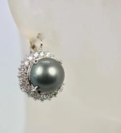 Unknown Tahitian South Seas Black Pearl Earrings With Diamond Surround -Mode Bijouterie Magasin IMG 0099 master