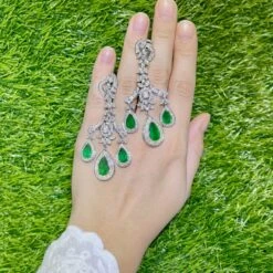 Unknown Chandelier Earrings Emeralds 8.45 Carats And Diamonds 9.44 Carats 9 Unknown Chandelier Earrings Emeralds 8.45 Carats And Diamonds 9.44 Carats -Mode Bijouterie Magasin IMG 06641 master