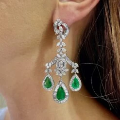 Unknown Chandelier Earrings Emeralds 8.45 Carats And Diamonds 9.44 Carats 8 Unknown Chandelier Earrings Emeralds 8.45 Carats And Diamonds 9.44 Carats -Mode Bijouterie Magasin IMG 0681 master