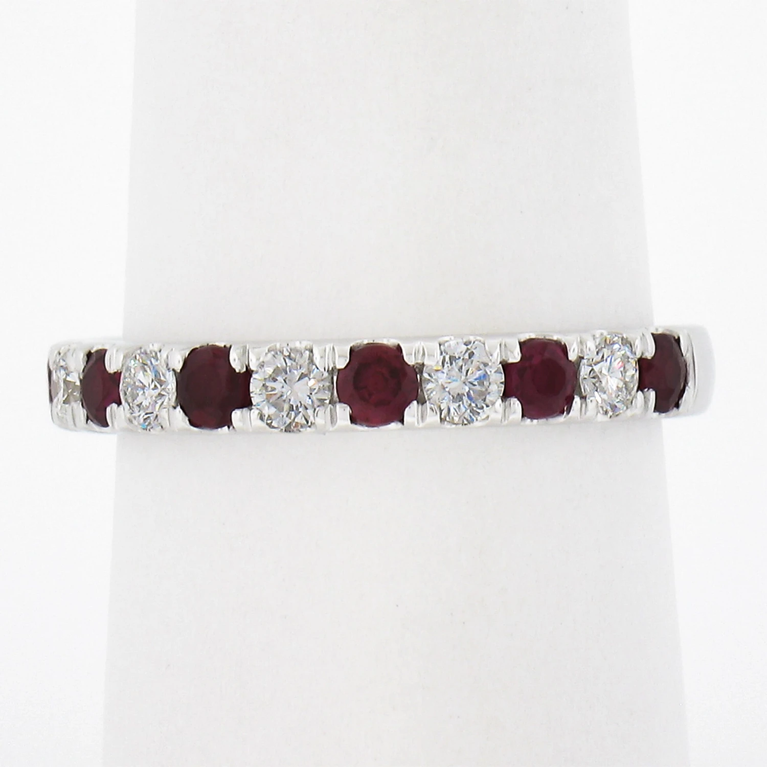 Unknown 14k Gold 0.80ct Alternating Round Brilliant Ruby & Diamond Prong Stack Band Ring 4 Unknown 14k Gold 0.80ct Alternating Round Brilliant Ruby & Diamond Prong Stack Band Ring – Image 2