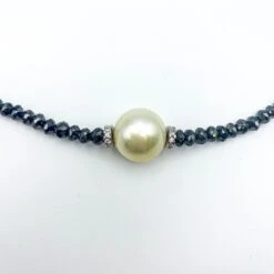 Unknown South Sea Gold Pearl With 36 Carat Of Black Diamonds Necklace -Mode Bijouterie Magasin IMG 0707 master