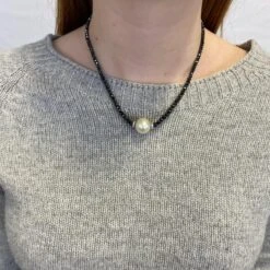 Unknown South Sea Gold Pearl With 36 Carat Of Black Diamonds Necklace -Mode Bijouterie Magasin IMG 0776 master