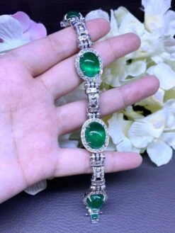 So Stunning 53 Carats Of Zambia Emeralds And Diamonds On Art Decô Choker -Mode Bijouterie Magasin IMG 1232 master