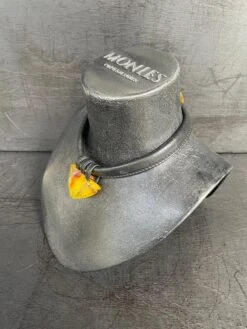 One-of-a-kind Necklace In Amber And Leather From The Danish Brand -Mode Bijouterie Magasin IMG 1336 copy master