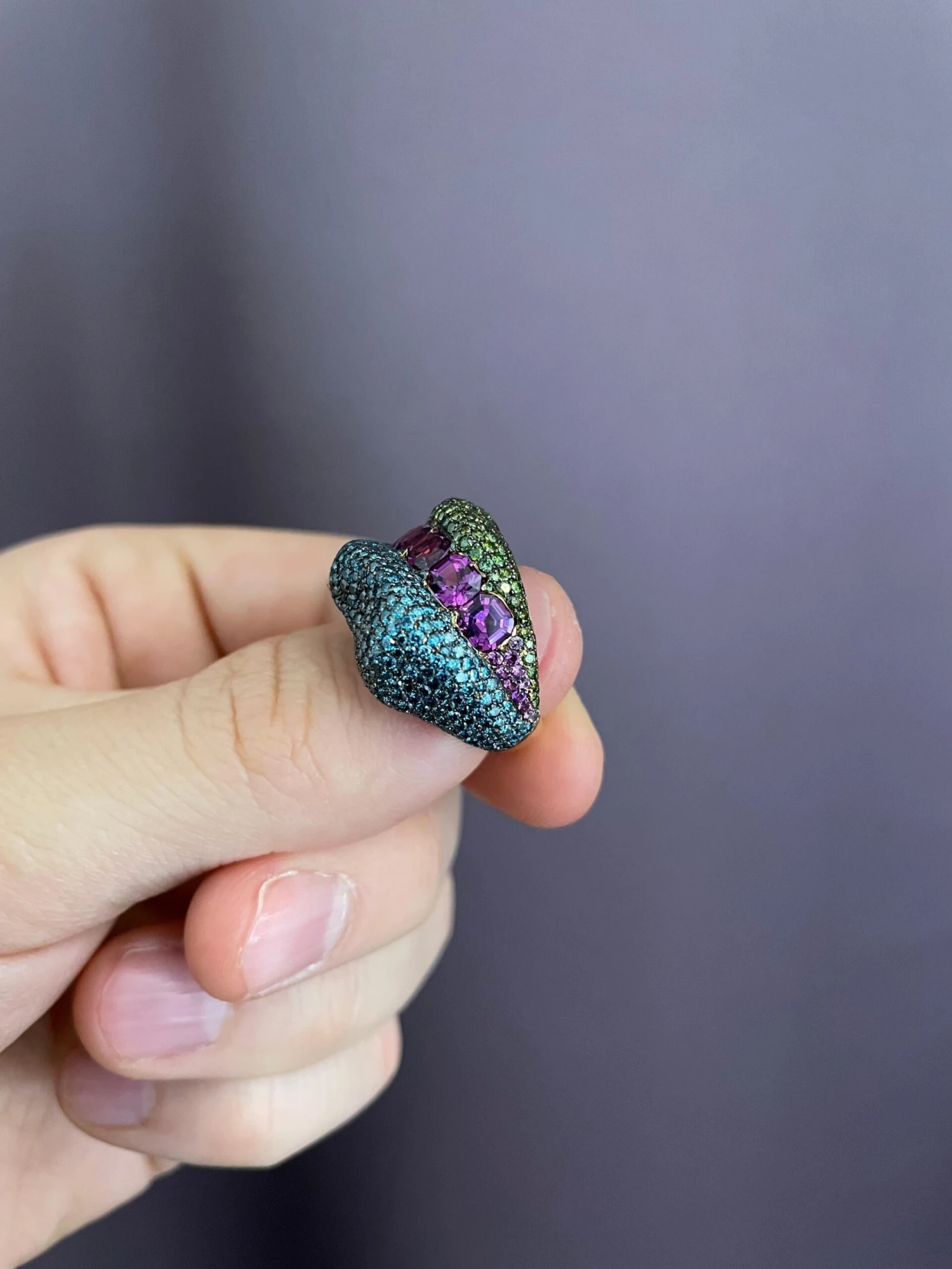 Rosior Purple Garnet, Fancy Diamond And Sapphire One-off Cocktail Ring 8 Rosior Purple Garnet, Fancy Diamond And Sapphire One-off Cocktail Ring – Image 6