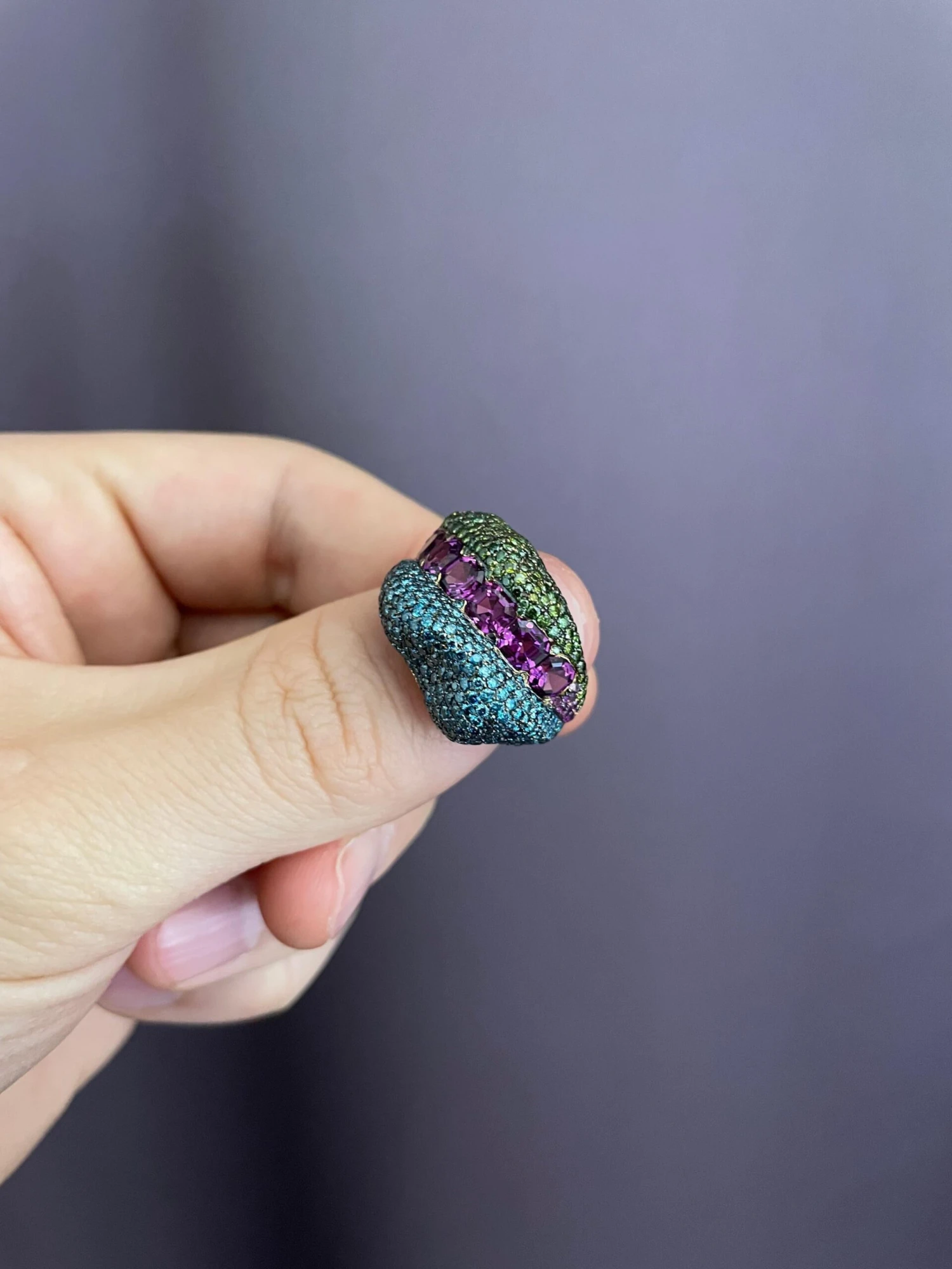 Rosior Purple Garnet, Fancy Diamond And Sapphire One-off Cocktail Ring 11 Rosior Purple Garnet, Fancy Diamond And Sapphire One-off Cocktail Ring – Image 9