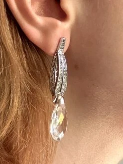 Eliania Rosetti 36.4 Carat White Topaz 25.7 Carat Red Jade Earrings -Mode Bijouterie Magasin IMG 1655 002 master