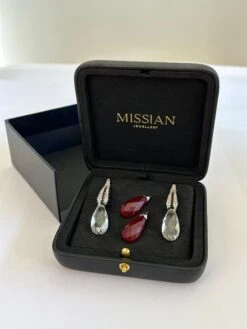 Eliania Rosetti 36.4 Carat White Topaz 25.7 Carat Red Jade Earrings -Mode Bijouterie Magasin IMG 1672 002 1686921170996 master