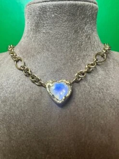 14k Yellow Gold Aphrodite Rainbow Moonstone Heart Necklace One Of A Kind -Mode Bijouterie Magasin IMG 1685257713519 master