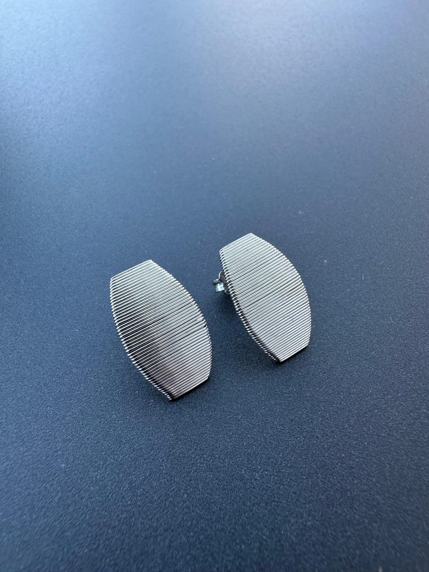 Rosior White Gold Drop Earrings 5 Rosior White Gold Drop Earrings – Image 3