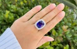 Unknown Tanzanite Ring 18.24 Carat With Double Diamond Halo 1.56 Carats Total 18k Gold 9 Unknown Tanzanite Ring 18.24 Carat With Double Diamond Halo 1.56 Carats Total 18k Gold -Mode Bijouterie Magasin IMG 1685 master