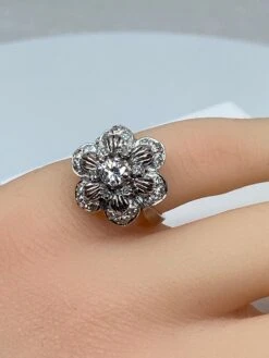 Unknown Engagement Ring In 18 Carat, Flower Model Set With Diamonds -Mode Bijouterie Magasin IMG 1686409302030 master