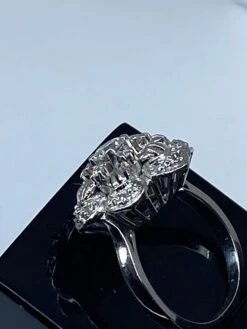 Unknown Engagement Ring In 18 Carat, Flower Model Set With Diamonds -Mode Bijouterie Magasin IMG 1686409375833 master