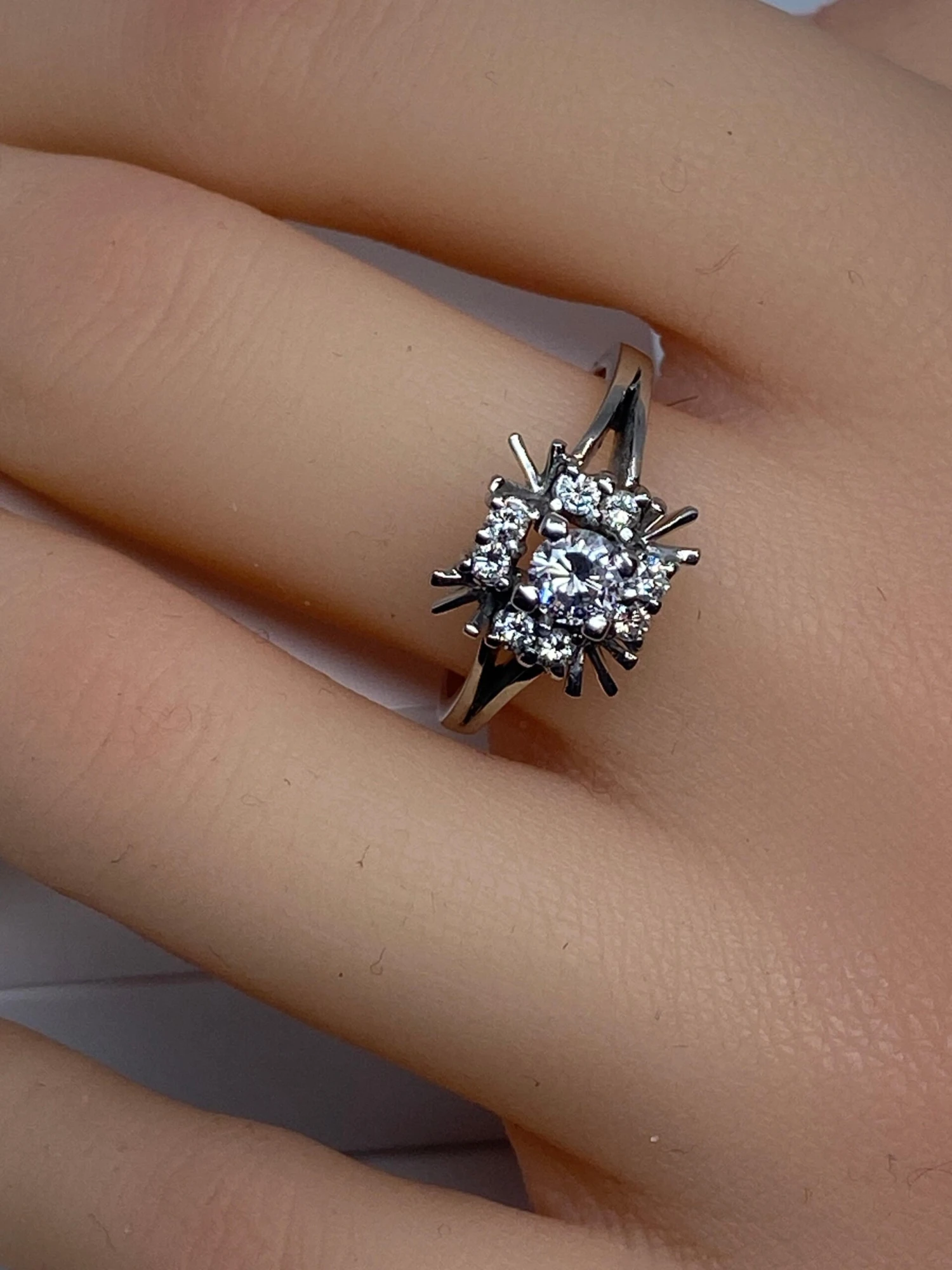 Unknown 18 Carat White Gold Ring, Square Flower Model In Gold Threads And Diamonds 4 Unknown 18 Carat White Gold Ring, Square Flower Model In Gold Threads And Diamonds – Image 2