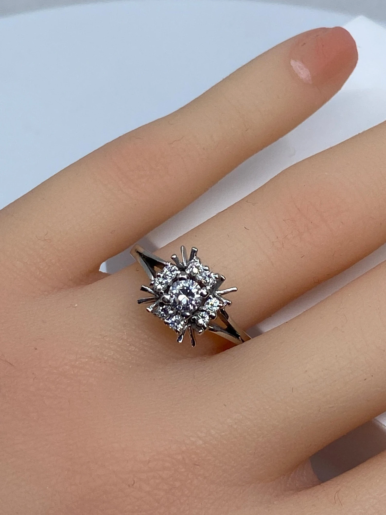 Unknown 18 Carat White Gold Ring, Square Flower Model In Gold Threads And Diamonds 12 Unknown 18 Carat White Gold Ring, Square Flower Model In Gold Threads And Diamonds – Image 10