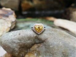 Unknown Heart Shape Yellow Sapphire With Diamond Ring Set In 18 Karat White Gold 20 Unknown Heart Shape Yellow Sapphire With Diamond Ring Set In 18 Karat White Gold -Mode Bijouterie Magasin IMG 20210424 073903 master